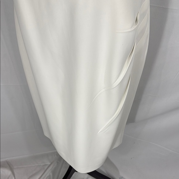 St. John Cream Asymmetrical Pleat Sheath Dress Size 10 - Picture 5 of 9